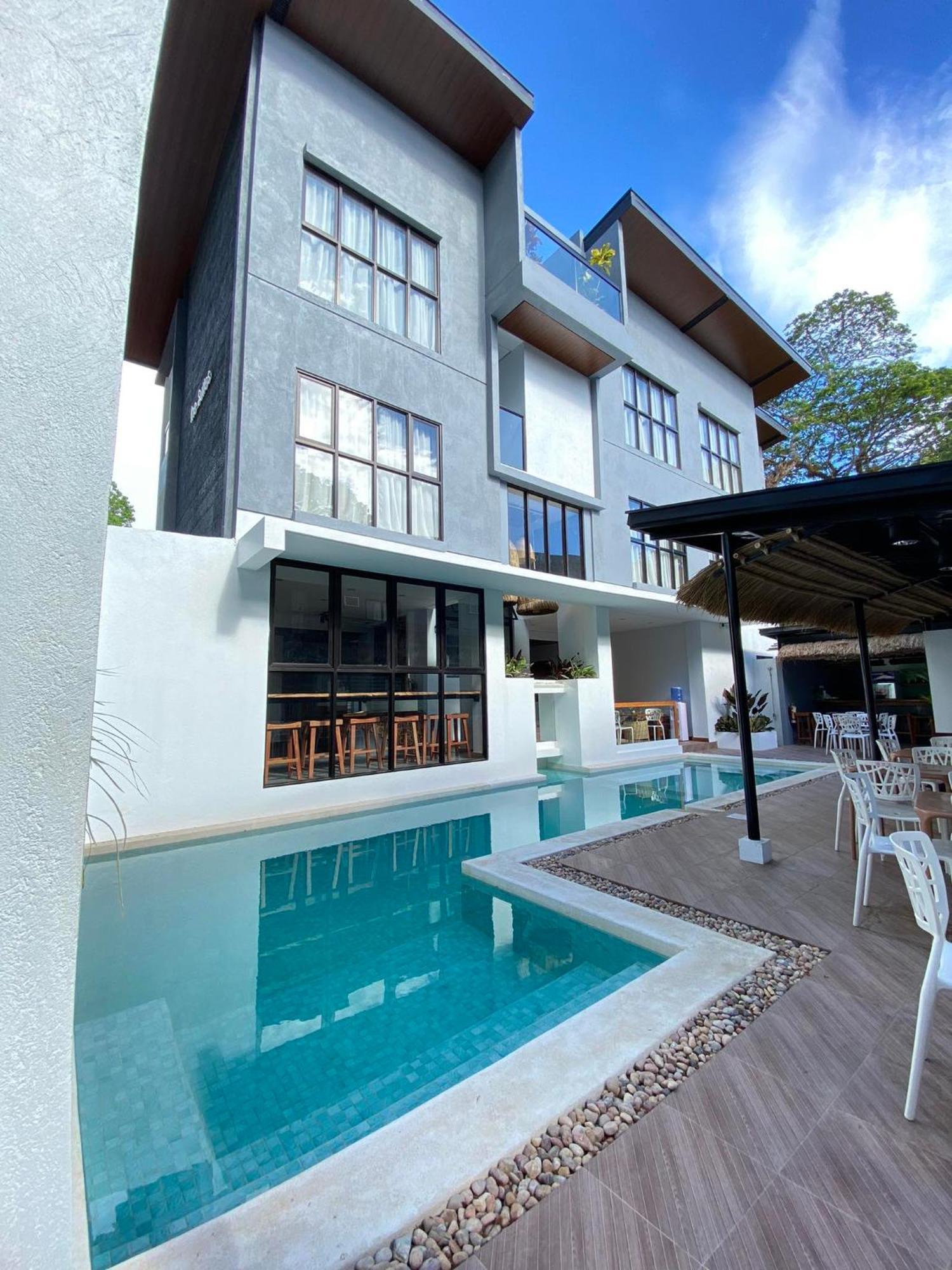 קורון Acacia Garden Inn And Suites מראה חיצוני תמונה