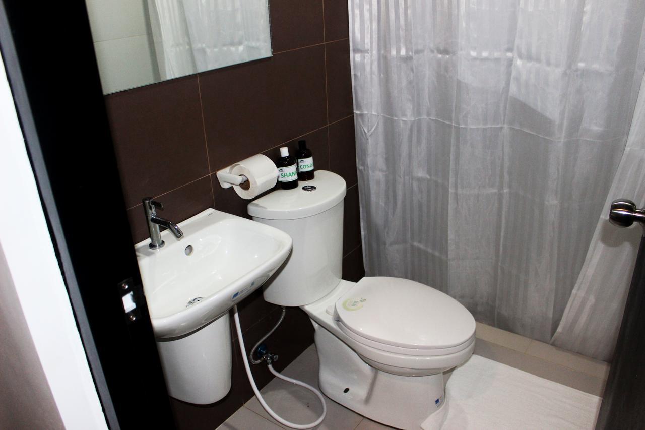 קורון Acacia Garden Inn And Suites מראה חיצוני תמונה